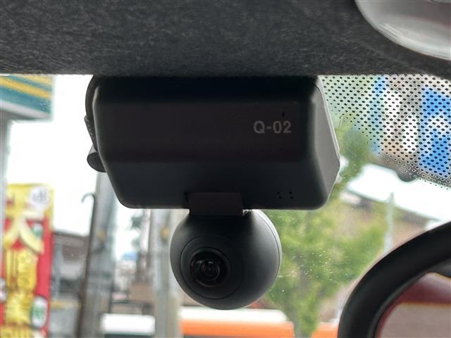 ＭＩＮＩ クーパーＳ　ワンオーナー／ダブルサンルーフ／社外ＨＤＤナビ／ＣＤ／ＤＶＤ／ＦＭ・ＡＭ／Ｂｌｕｅｔｏｏｔｈ／バックカメラ／全天球ドライブレコーダー／赤レザーシート／純正１７インチアルミホイール／カーボン調インパネ（10枚目）