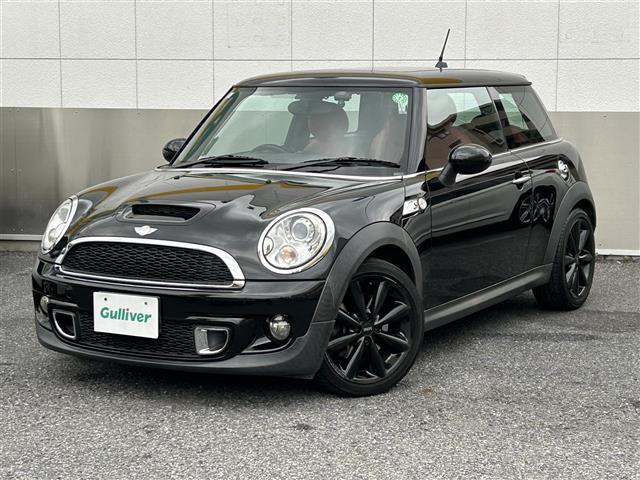 ＭＩＮＩ クーパーＳ　ワンオーナー／ダブルサンルーフ／社外ＨＤＤナビ／ＣＤ／ＤＶＤ／ＦＭ・ＡＭ／Ｂｌｕｅｔｏｏｔｈ／バックカメラ／全天球ドライブレコーダー／赤レザーシート／純正１７インチアルミホイール／カーボン調インパネ（38枚目）