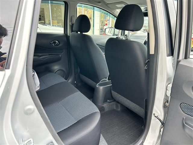 ノート Ｘ　ＤＩＧ－Ｓ　Ｖセレクション＋セーフティ　ワンオーナー／社外メモリナビ（ＭＤＶ－Ｍ８０７ＨＤＷ）／ＡＭ／ＦＭ／ＣＤ／ＤＶＤ／Ｂｌｕｅｔｏｏｔｈ／ＳＭＡＲＴ　ＵＳＥＮ／ｉＰｏｄ／ＵＳＢ／フルセグＴＶ／エマージェンシーブレーキ／レーンアシスト／（24枚目）