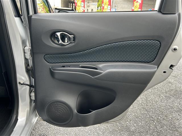 ノート Ｘ　ＤＩＧ－Ｓ　Ｖセレクション＋セーフティ　ワンオーナー／社外メモリナビ（ＭＤＶ－Ｍ８０７ＨＤＷ）／ＡＭ／ＦＭ／ＣＤ／ＤＶＤ／Ｂｌｕｅｔｏｏｔｈ／ＳＭＡＲＴ　ＵＳＥＮ／ｉＰｏｄ／ＵＳＢ／フルセグＴＶ／エマージェンシーブレーキ／レーンアシスト／（25枚目）