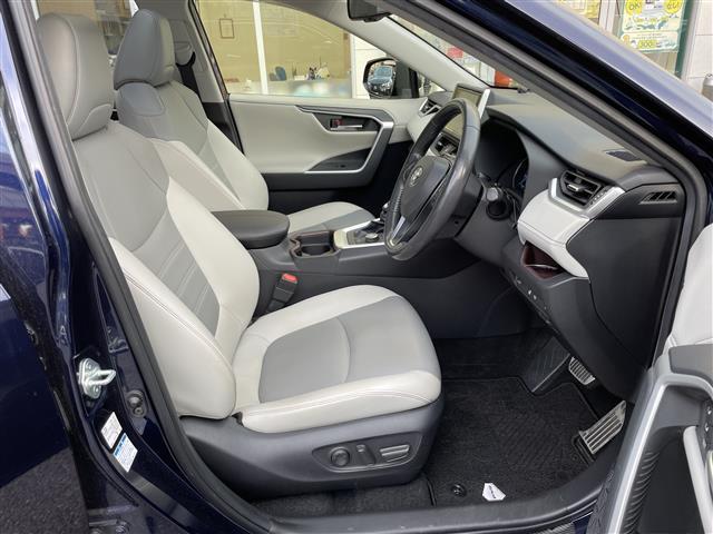 RAV4 ハイブリッドG ワンオーナー/純正メモリナビ(NSZT-Y68T)/フルセグTV/AM/FM/CD/DVD/Bluetooth//4WD/MT付AT/レーントレーシングアシスト/プリクラッシュセーフティ(20枚目)