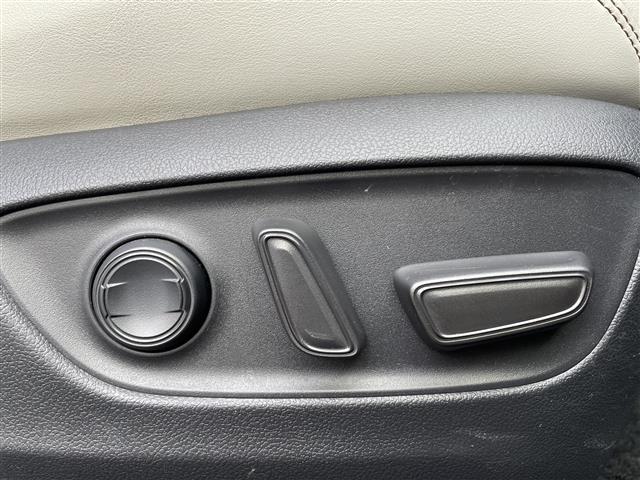 RAV4 ハイブリッドG ワンオーナー/純正メモリナビ(NSZT-Y68T)/フルセグTV/AM/FM/CD/DVD/Bluetooth//4WD/MT付AT/レーントレーシングアシスト/プリクラッシュセーフティ(35枚目)