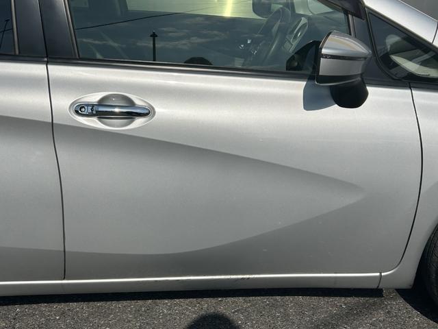 ノート X DIG-S 純正メモリーナビ/フルセグTV/DVD/CD/Bluetooth/FM/AM/インテリジェントエマージェンシーブレーキ/車線逸脱警報/アイドリングストップ/ETC/プッシュスタート(45枚目)