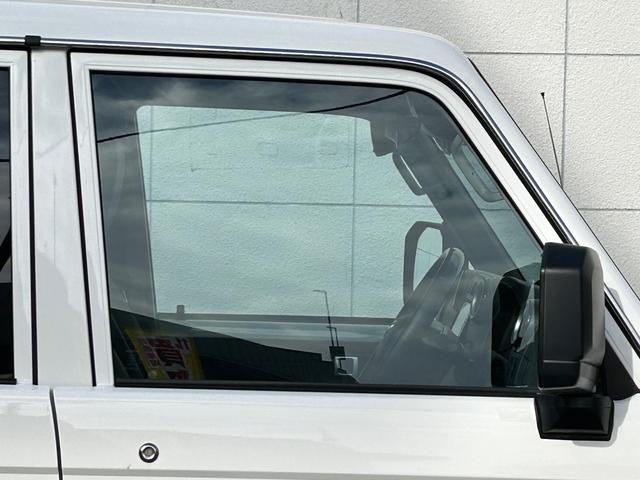 ランドクルーザー70 AX ワンオーナー/純正SDナビ/CD/DVD/FM・AM/Bluetooth/フルセグTV/バックカメラ/ETC2.0/ドライブレコーダー前後/プリクラッシュセーフティ/LDA/RSA/純正16AW/(74枚目)