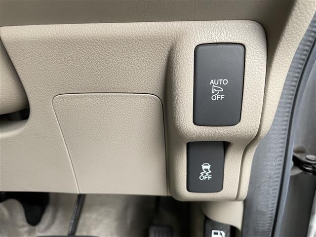 Ｎ－ＢＯＸ Ｇ・ターボＬパッケージ　ワンオーナー　純正ＳＤナビ　フルセグＴＶ／ＣＤ／ＤＶＤ／Ｂｌｕｅｔｏｏｔｈ／ＡＭ・ＦＭ／ＵＳＢ　クルーズコントロール　ビルトインＥＴＣ　アイドリングストップ　横滑り防止装置　ステアリングスイッチ（10枚目）