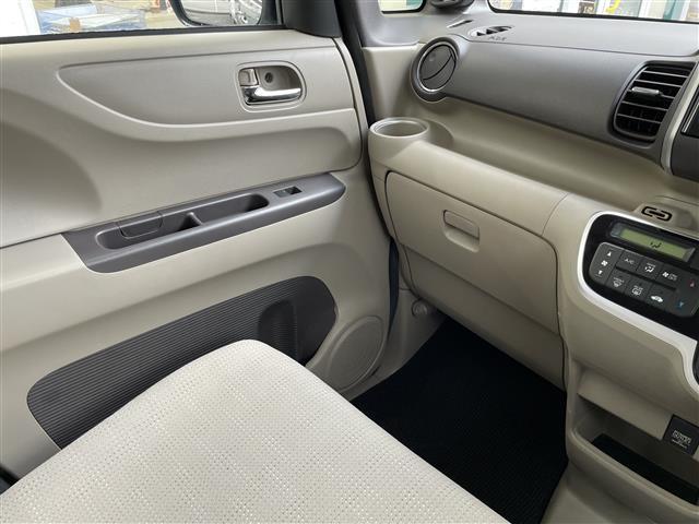 Ｎ－ＢＯＸ Ｇ・ターボＬパッケージ　ワンオーナー　純正ＳＤナビ　フルセグＴＶ／ＣＤ／ＤＶＤ／Ｂｌｕｅｔｏｏｔｈ／ＡＭ・ＦＭ／ＵＳＢ　クルーズコントロール　ビルトインＥＴＣ　アイドリングストップ　横滑り防止装置　ステアリングスイッチ（34枚目）
