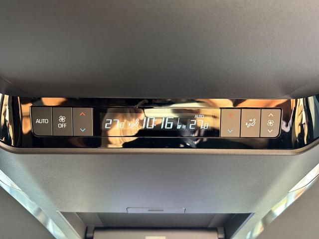 ヴェルファイアハイブリッド Z プレミア ワンオーナー/ユニバーサルステップ/デジタルインナーミラー/サンセットブラウンプレミアムナッパ革シート/13.2型有機EL後席ディスプレイ/左右独立ムーンルーフ/プリクラッシュセーフティ(18枚目)