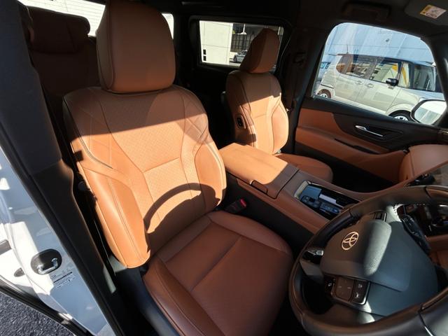 ヴェルファイアハイブリッド Z プレミア ワンオーナー/ユニバーサルステップ/デジタルインナーミラー/サンセットブラウンプレミアムナッパ革シート/13.2型有機EL後席ディスプレイ/左右独立ムーンルーフ/プリクラッシュセーフティ(24枚目)