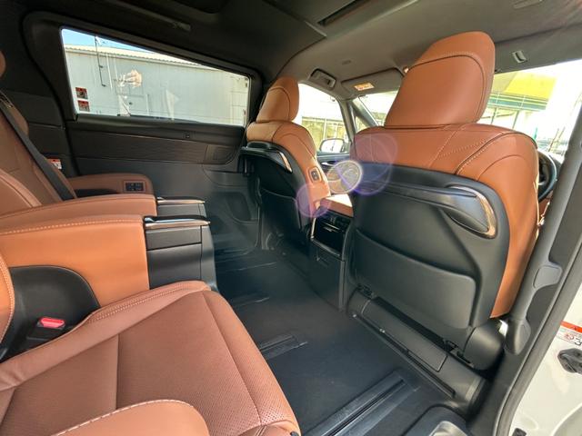 ヴェルファイアハイブリッド Z プレミア ワンオーナー/ユニバーサルステップ/デジタルインナーミラー/サンセットブラウンプレミアムナッパ革シート/13.2型有機EL後席ディスプレイ/左右独立ムーンルーフ/プリクラッシュセーフティ(30枚目)