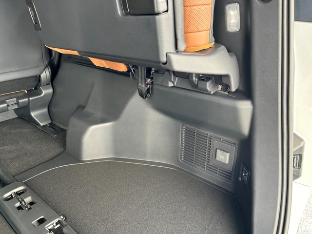 ヴェルファイアハイブリッド Z プレミア ワンオーナー/ユニバーサルステップ/デジタルインナーミラー/サンセットブラウンプレミアムナッパ革シート/13.2型有機EL後席ディスプレイ/左右独立ムーンルーフ/プリクラッシュセーフティ(34枚目)