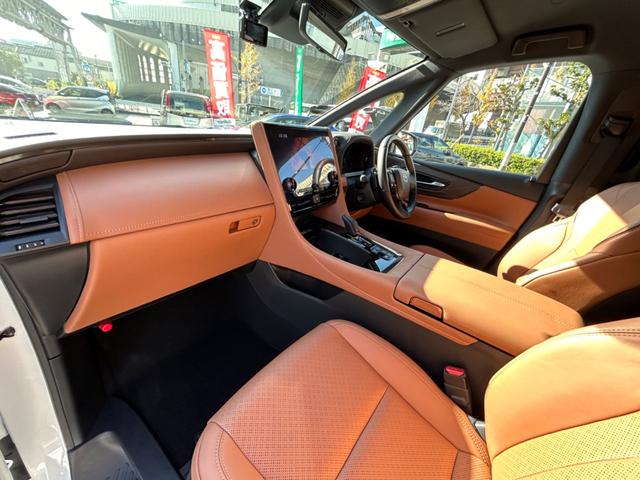 ヴェルファイアハイブリッド Z プレミア ワンオーナー/ユニバーサルステップ/デジタルインナーミラー/サンセットブラウンプレミアムナッパ革シート/13.2型有機EL後席ディスプレイ/左右独立ムーンルーフ/プリクラッシュセーフティ(37枚目)