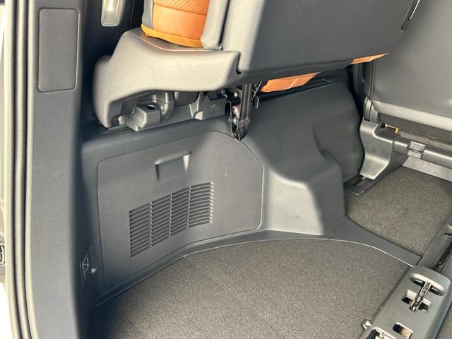 ヴェルファイアハイブリッド Z プレミア ワンオーナー/ユニバーサルステップ/デジタルインナーミラー/サンセットブラウンプレミアムナッパ革シート/13.2型有機EL後席ディスプレイ/左右独立ムーンルーフ/プリクラッシュセーフティ(38枚目)