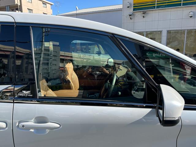 ヴェルファイアハイブリッド Z プレミア ワンオーナー/ユニバーサルステップ/デジタルインナーミラー/サンセットブラウンプレミアムナッパ革シート/13.2型有機EL後席ディスプレイ/左右独立ムーンルーフ/プリクラッシュセーフティ(48枚目)