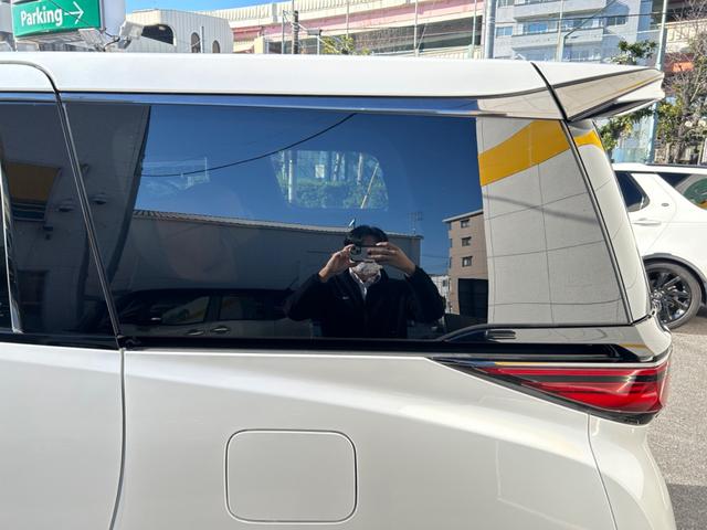 ヴェルファイアハイブリッド Z プレミア ワンオーナー/ユニバーサルステップ/デジタルインナーミラー/サンセットブラウンプレミアムナッパ革シート/13.2型有機EL後席ディスプレイ/左右独立ムーンルーフ/プリクラッシュセーフティ(69枚目)