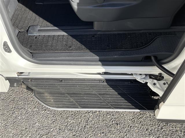 ヴォクシー ハイブリッドS-Z ワンオーナー/純正10.5型ディスプレイオーディオナビ/CD/DVDキット/FM・AM/Bluetooth/USB/Miracast/パノラミックビューモニター/ドライブレコーダー/(32枚目)