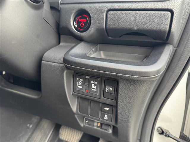 ステップワゴン e:HEVスパーダ ワンオーナー ホンダセンシング ACC/LKA/BSM 純正11型ナビ フルセグ Bluetooth/CarPlay 全方位カメラ 両側電動スライド D/N席シートヒーター 電動リアゲート LED(24枚目)