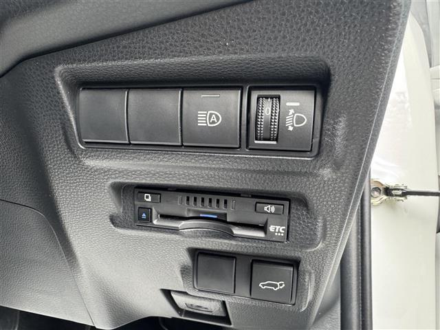 カローラクロス ハイブリッド Z ワンオーナー車 トヨタセーフティーセンス レーンキープ Aハイビーム 純正ナビ フルセグTV Bluetooth バックカメラ シートヒーター 前後ドラレコ コーナーセンサー 電動リアゲート LED(26枚目)