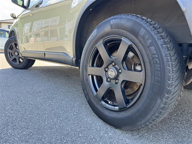 エクストレイル ２０Ｘ　全塗装ベージュ　社外ディスプレイオーディオ　ＣａｒＰｌａｙ／Ｂｌｕｅｔｏｏｔｈ　バックカメラ　カプロンシート　シートヒーター　ＦＥＮＩＳＥ１６インチＡＷ　前後ドラレコ　スマートキー　ＥＴＣ（10枚目）