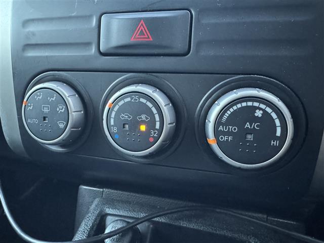 エクストレイル ２０Ｘ　全塗装ベージュ　社外ディスプレイオーディオ　ＣａｒＰｌａｙ／Ｂｌｕｅｔｏｏｔｈ　バックカメラ　カプロンシート　シートヒーター　ＦＥＮＩＳＥ１６インチＡＷ　前後ドラレコ　スマートキー　ＥＴＣ（19枚目）