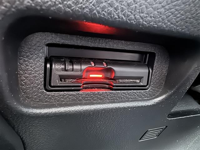 エクストレイル ２０Ｘ　全塗装ベージュ　社外ディスプレイオーディオ　ＣａｒＰｌａｙ／Ｂｌｕｅｔｏｏｔｈ　バックカメラ　カプロンシート　シートヒーター　ＦＥＮＩＳＥ１６インチＡＷ　前後ドラレコ　スマートキー　ＥＴＣ（25枚目）