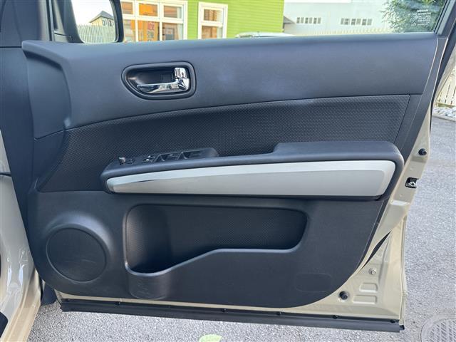 エクストレイル ２０Ｘ　全塗装ベージュ　社外ディスプレイオーディオ　ＣａｒＰｌａｙ／Ｂｌｕｅｔｏｏｔｈ　バックカメラ　カプロンシート　シートヒーター　ＦＥＮＩＳＥ１６インチＡＷ　前後ドラレコ　スマートキー　ＥＴＣ（26枚目）