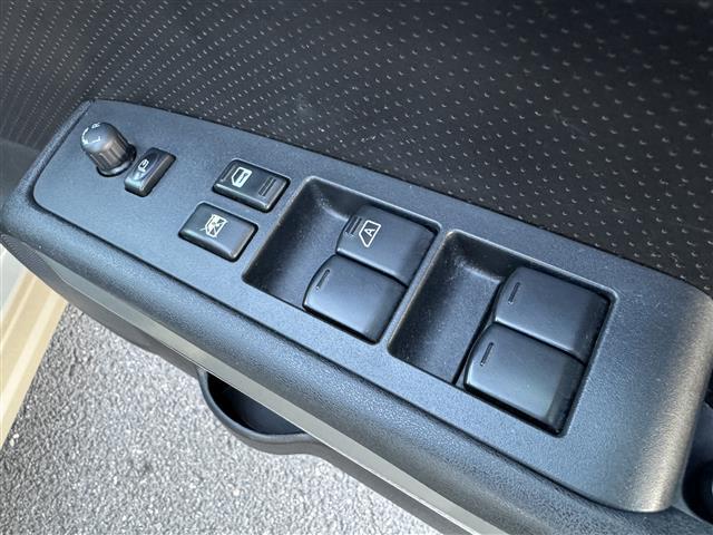 エクストレイル ２０Ｘ　全塗装ベージュ　社外ディスプレイオーディオ　ＣａｒＰｌａｙ／Ｂｌｕｅｔｏｏｔｈ　バックカメラ　カプロンシート　シートヒーター　ＦＥＮＩＳＥ１６インチＡＷ　前後ドラレコ　スマートキー　ＥＴＣ（27枚目）