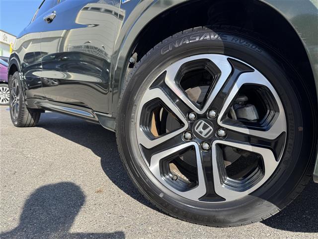 ヴェゼル ハイブリッドＺ　ワンオーナー　あんしんＰＫＧ　純正ナビ　ワンセグＴＶ　Ｂｌｕｅｔｏｏｔｈ　バックカメラ　ハーフレザーシート　シートヒーター　純正１７インチＡＷ　ＬＥＤライト　ＥＴＣ　スマートキー（9枚目）