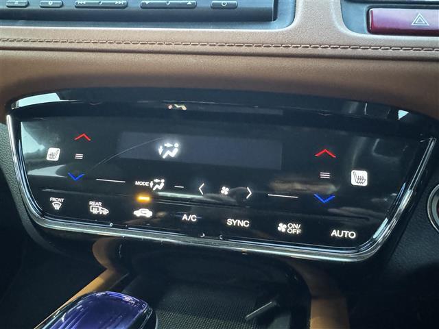 ヴェゼル ハイブリッドＺ　ワンオーナー　あんしんＰＫＧ　純正ナビ　ワンセグＴＶ　Ｂｌｕｅｔｏｏｔｈ　バックカメラ　ハーフレザーシート　シートヒーター　純正１７インチＡＷ　ＬＥＤライト　ＥＴＣ　スマートキー（18枚目）