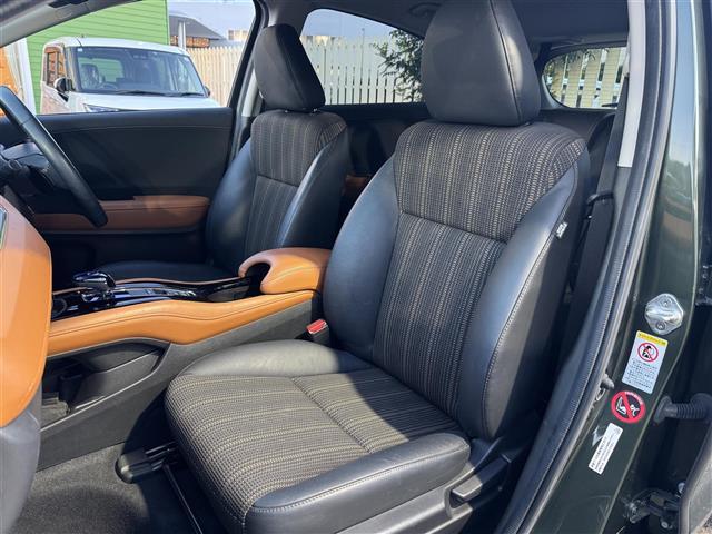 ヴェゼル ハイブリッドＺ　ワンオーナー　あんしんＰＫＧ　純正ナビ　ワンセグＴＶ　Ｂｌｕｅｔｏｏｔｈ　バックカメラ　ハーフレザーシート　シートヒーター　純正１７インチＡＷ　ＬＥＤライト　ＥＴＣ　スマートキー（32枚目）