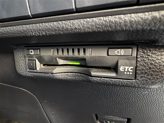 カローラツーリング Ｇ－Ｘ　プラス　ワンオーナー車　トヨタセーフティセンス　プリクラッシュ　レーンキープ　レーダークルーズ　純正ナビ　Ｂｌｕｅｔｏｏｔｈ　バックカメラ　ドライブレコーダー　ＬＥＤライト　ＥＴＣ　スマートキー（26枚目）