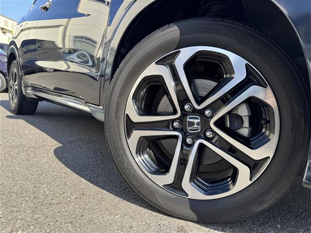 ヴェゼル ハイブリッドＺ・ホンダセンシング　ワンオーナー車　ホンダセンシング　衝突軽減ブレーキ　レーンキープ　レーダークルーズ　純正ナビ　フルセグＴＶ　Ｂｌｕｅｔｏｏｔｈ　バックカメラ　シートヒーター　前後ドラレコ　ＬＥＤライト　ＥＴＣ（9枚目）