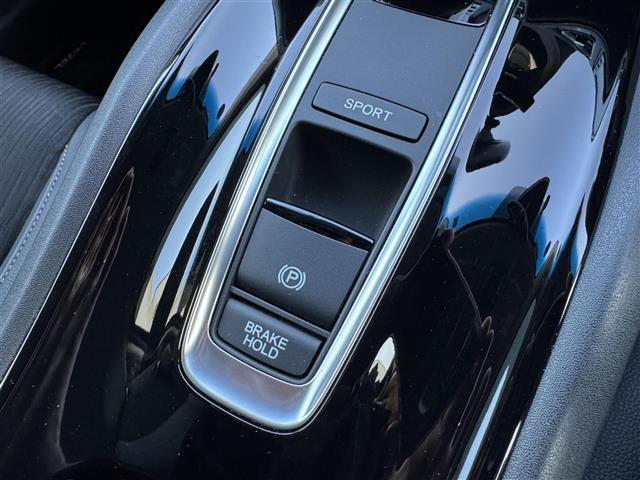 ヴェゼル ハイブリッドＺ・ホンダセンシング　ワンオーナー車　ホンダセンシング　衝突軽減ブレーキ　レーンキープ　レーダークルーズ　純正ナビ　フルセグＴＶ　Ｂｌｕｅｔｏｏｔｈ　バックカメラ　シートヒーター　前後ドラレコ　ＬＥＤライト　ＥＴＣ（21枚目）