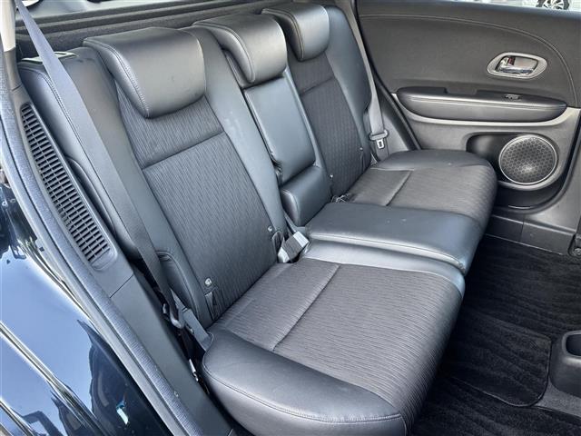 ヴェゼル ハイブリッドＺ・ホンダセンシング　ワンオーナー車　ホンダセンシング　衝突軽減ブレーキ　レーンキープ　レーダークルーズ　純正ナビ　フルセグＴＶ　Ｂｌｕｅｔｏｏｔｈ　バックカメラ　シートヒーター　前後ドラレコ　ＬＥＤライト　ＥＴＣ（33枚目）