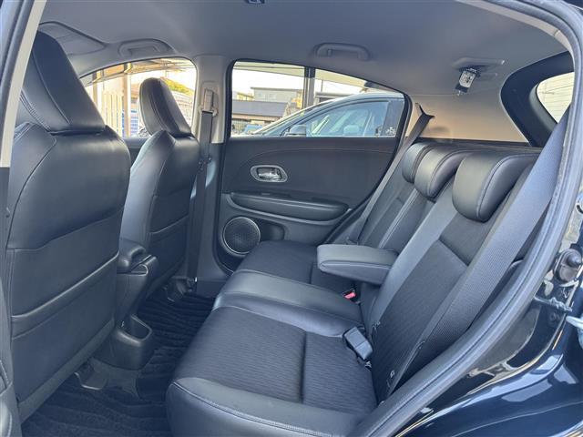 ヴェゼル ハイブリッドＺ・ホンダセンシング　ワンオーナー車　ホンダセンシング　衝突軽減ブレーキ　レーンキープ　レーダークルーズ　純正ナビ　フルセグＴＶ　Ｂｌｕｅｔｏｏｔｈ　バックカメラ　シートヒーター　前後ドラレコ　ＬＥＤライト　ＥＴＣ（34枚目）