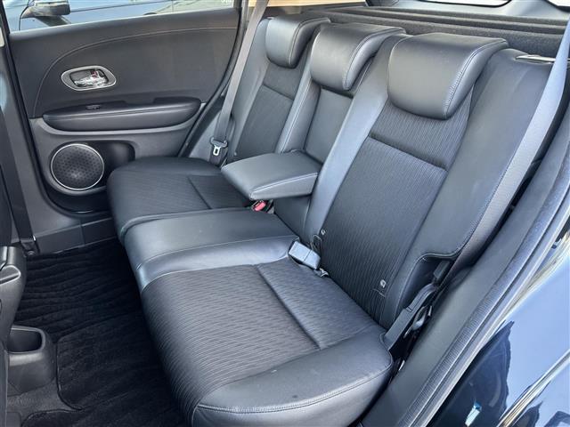 ヴェゼル ハイブリッドＺ・ホンダセンシング　ワンオーナー車　ホンダセンシング　衝突軽減ブレーキ　レーンキープ　レーダークルーズ　純正ナビ　フルセグＴＶ　Ｂｌｕｅｔｏｏｔｈ　バックカメラ　シートヒーター　前後ドラレコ　ＬＥＤライト　ＥＴＣ（35枚目）