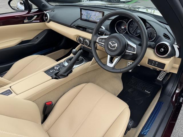 ロードスター ３５周年記念車　ワンオーナー　ｉ－ＡＣＴＩＶＳＥＮＳＥ　衝突軽減ブレーキ　レーダークルーズ　レーンキープ　ＢＳＭ　純正ＳＤナビ　フルセグＴＶ　Ｂｌｕｅｔｏｏｔｈ／ＣａｒＰｌａｙ　バックカメラ　ＬＥＤライト　ＥＴＣ（45枚目）