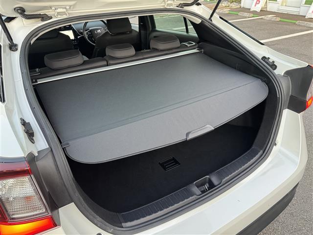 プリウス SセーフティプラスII トヨタセーフティーセンス ACC/LKA/BSM Aハイビーム 純正9型ナビ フルセグTV Bluetooth 全方位カメラ 社外ドラレコ一体型ミラー LEDライト ETC スマートキー(37枚目)