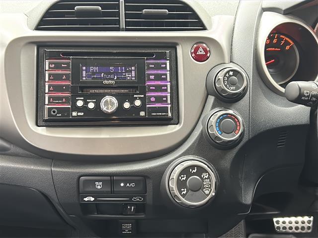 フィット G ・社外CD/AUX・キーレス・電格ミラー・ドアバイザー・冬タイヤ14インチホイル積込(3枚目)