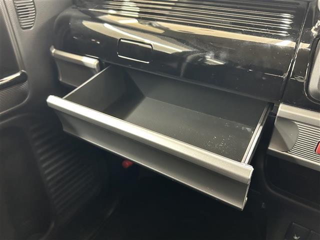 スペーシアカスタム ハイブリッドＧＳ　・ワンオーナー・４ＷＤ・社外ナビ／フルセグＴＶ／ＤＶＤ／ＣＤ／ＳＤ／ＢＴ・バックカメラ・左側パワースライドドア・衝突被害軽減ブレーキ・車線逸脱警報・パーキングセンサー・横滑り防止・アイドリングストップ（18枚目）