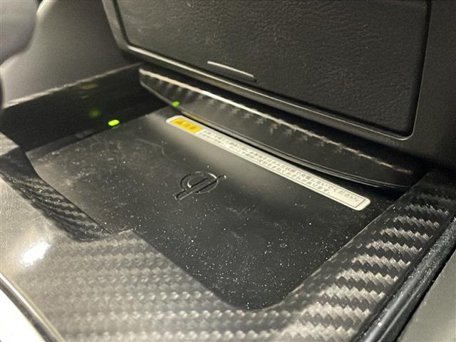 クラウンハイブリッド RSアドバンス Four ・4WD・寒冷地仕様・純正ナビ/フルセグTV/DVD/CD/SD/BT・パノラミックビューモニター・サンルーフ・ドライブレコーダー・ワイヤレス充電・純正エンジンスターター・プリクラッシセーフティ(20枚目)