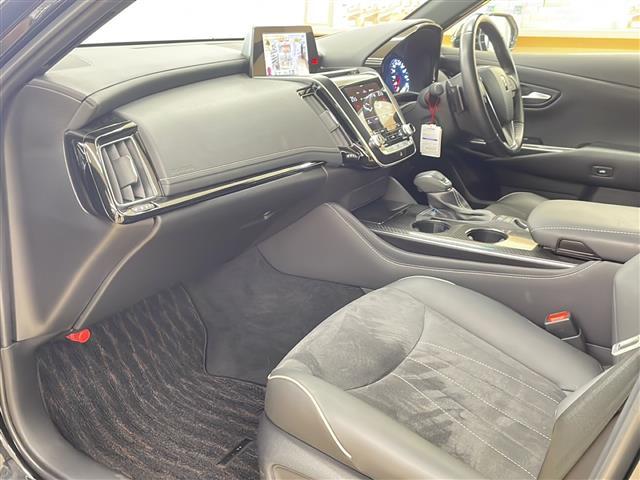 クラウンハイブリッド RSアドバンス Four ・4WD・寒冷地仕様・純正ナビ/フルセグTV/DVD/CD/SD/BT・パノラミックビューモニター・サンルーフ・ドライブレコーダー・ワイヤレス充電・純正エンジンスターター・プリクラッシセーフティ(26枚目)