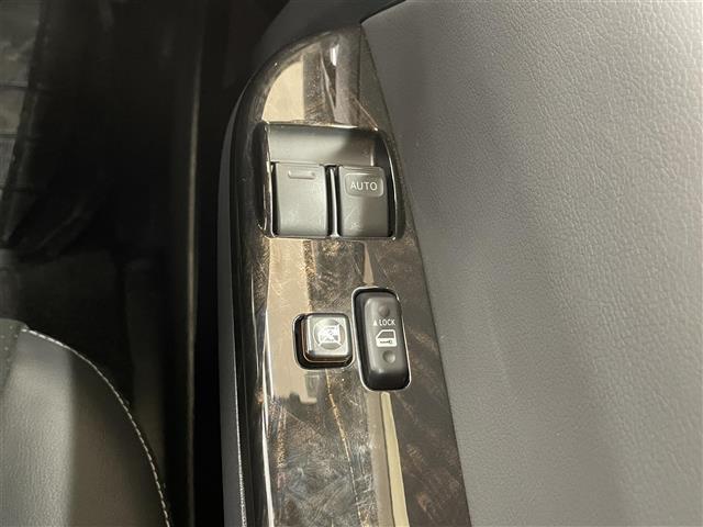 ハイエースバン スーパーGL ダーク プライムII 4WD/ディーゼルターボ/社外SDナビCD/DVD/AM/FM/BT/フルセグ/ALPINE10.1リアフリップダウンモニター/プリクラッシュセーフティ/レーンディパーチャーアラート(9枚目)