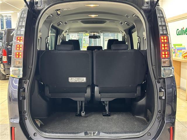 ヴォクシー Ｖ　・４ＷＤ・社外ナビ／フルセグＴＶ／ＤＶＤ／ＣＤ／ＳＤ／ＢＴ・バックカメラ・左側パワースライドドア・社外エンジンスターター・クルーズコントロール・オートマチックハイビーム・アイドリングストップ（30枚目）