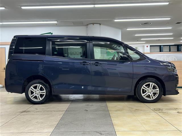 ヴォクシー Ｖ　・４ＷＤ・社外ナビ／フルセグＴＶ／ＤＶＤ／ＣＤ／ＳＤ／ＢＴ・バックカメラ・左側パワースライドドア・社外エンジンスターター・クルーズコントロール・オートマチックハイビーム・アイドリングストップ（36枚目）