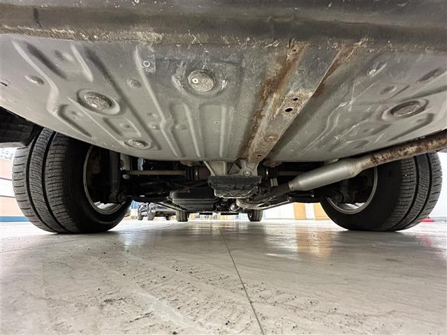 ヴォクシー Ｖ　・４ＷＤ・社外ナビ／フルセグＴＶ／ＤＶＤ／ＣＤ／ＳＤ／ＢＴ・バックカメラ・左側パワースライドドア・社外エンジンスターター・クルーズコントロール・オートマチックハイビーム・アイドリングストップ（41枚目）