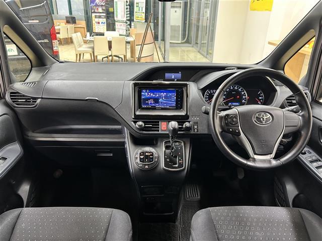 ヴォクシー Ｖ　・４ＷＤ・社外ナビ／フルセグＴＶ／ＤＶＤ／ＣＤ／ＳＤ／ＢＴ・バックカメラ・左側パワースライドドア・社外エンジンスターター・クルーズコントロール・オートマチックハイビーム・アイドリングストップ（42枚目）