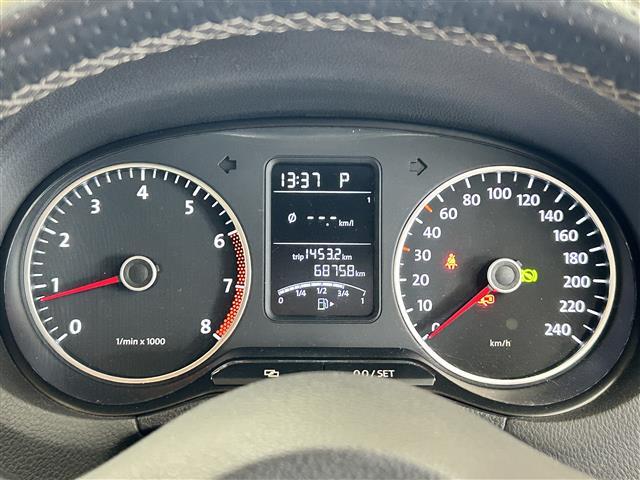 ポロ クロスポロ ・純正ナビ/フルセグTV/DVD/CD/SD/BT・バックカメラ・ドライブレコーダー・ETC・横滑り防止・キーレス・ルーフレール・電格ミラー・冬タイヤ社外15インチAW積込・パワーステアリング(2枚目)