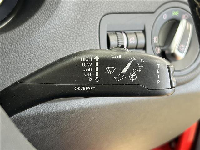 ポロ クロスポロ ・純正ナビ/フルセグTV/DVD/CD/SD/BT・バックカメラ・ドライブレコーダー・ETC・横滑り防止・キーレス・ルーフレール・電格ミラー・冬タイヤ社外15インチAW積込・パワーステアリング(8枚目)