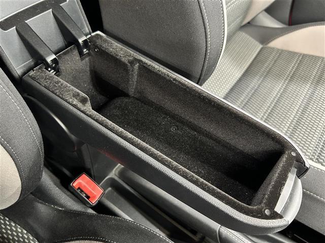 ポロ クロスポロ ・純正ナビ/フルセグTV/DVD/CD/SD/BT・バックカメラ・ドライブレコーダー・ETC・横滑り防止・キーレス・ルーフレール・電格ミラー・冬タイヤ社外15インチAW積込・パワーステアリング(18枚目)