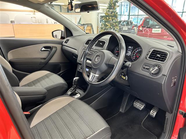 ポロ クロスポロ ・純正ナビ/フルセグTV/DVD/CD/SD/BT・バックカメラ・ドライブレコーダー・ETC・横滑り防止・キーレス・ルーフレール・電格ミラー・冬タイヤ社外15インチAW積込・パワーステアリング(20枚目)